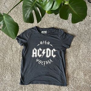 •ACDC graphic tee•